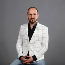 team-image